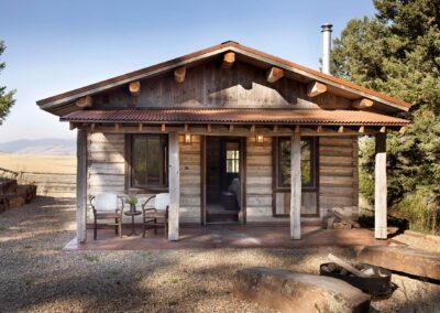 Refurbished rustic cabin