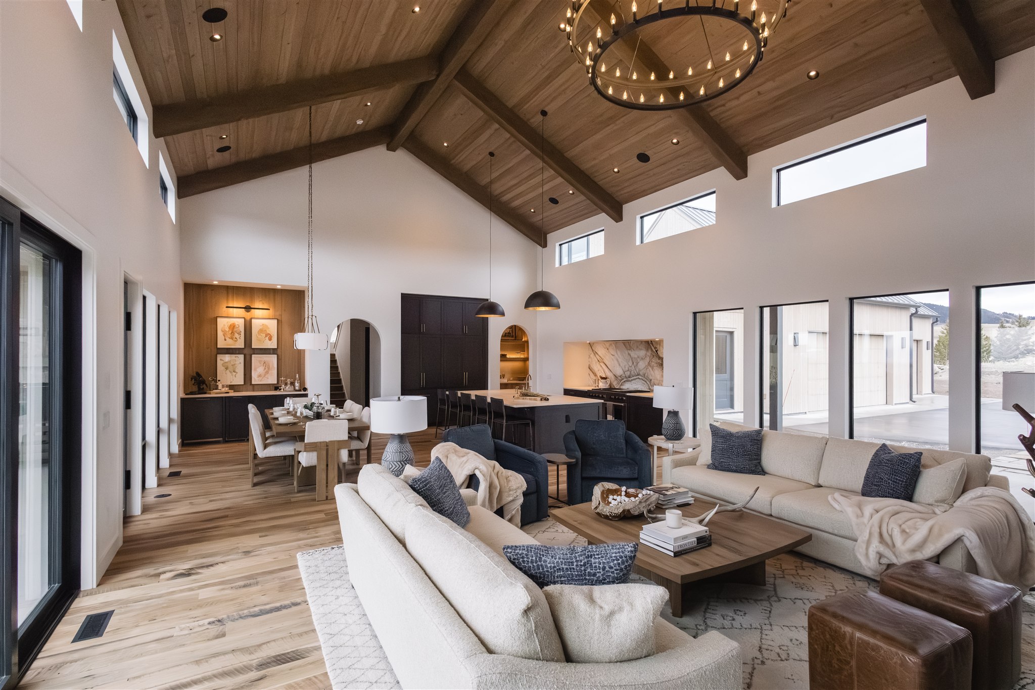 Kitchen island and range